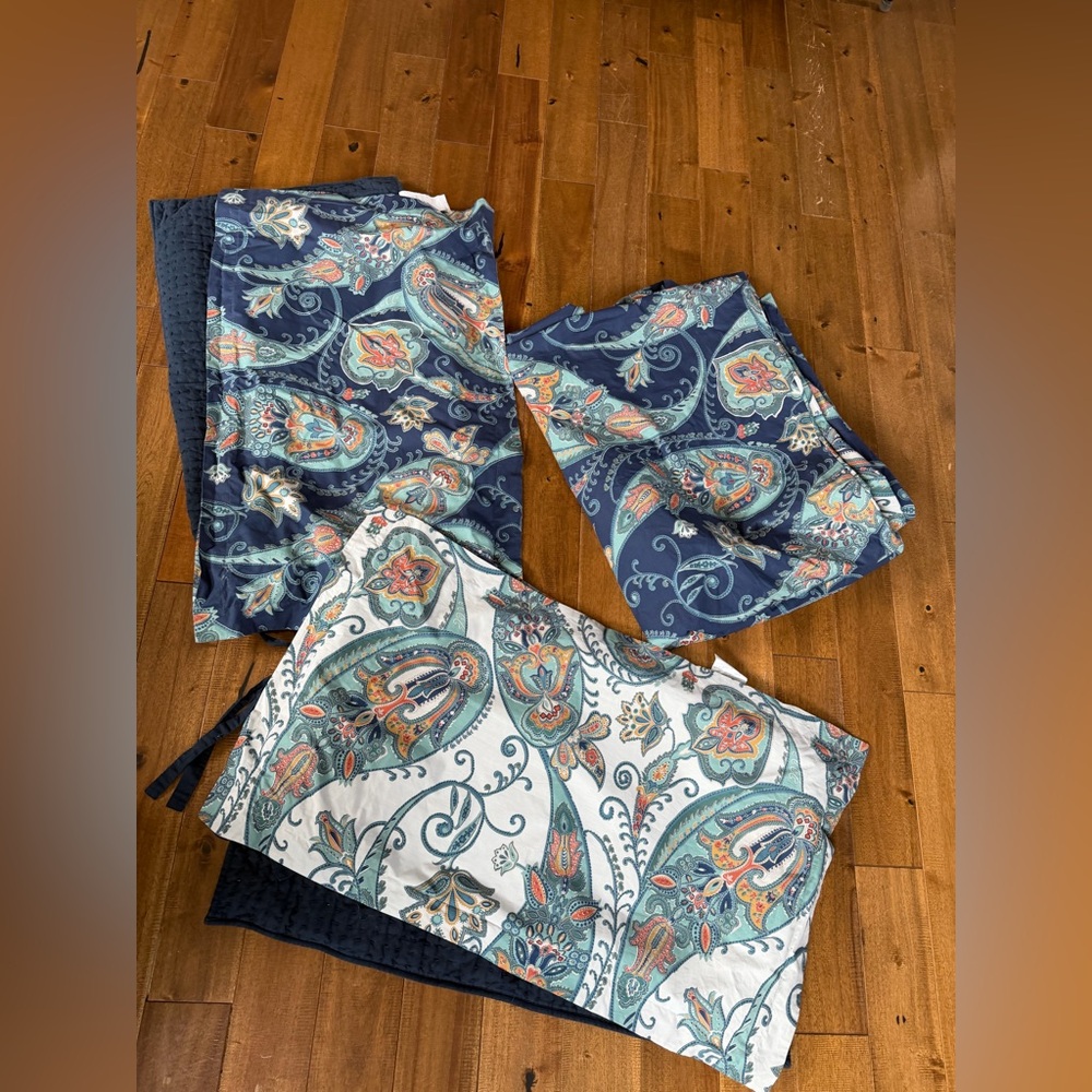 Pottery Barn Floral Paisley Fabric Bed Set
